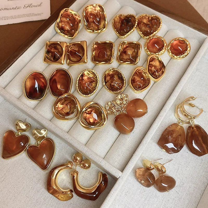 Queen- Brown Resin Square Earrings