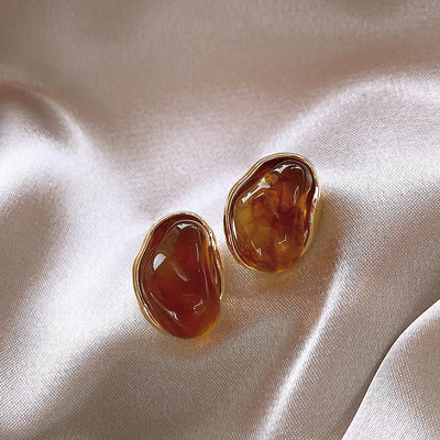 Queen- Brown Resin Square Earrings