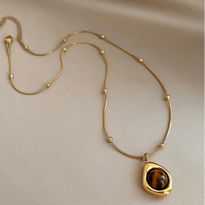 Alice- Elegant Pendant Necklace