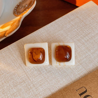 Queen- Brown Resin Square Earrings