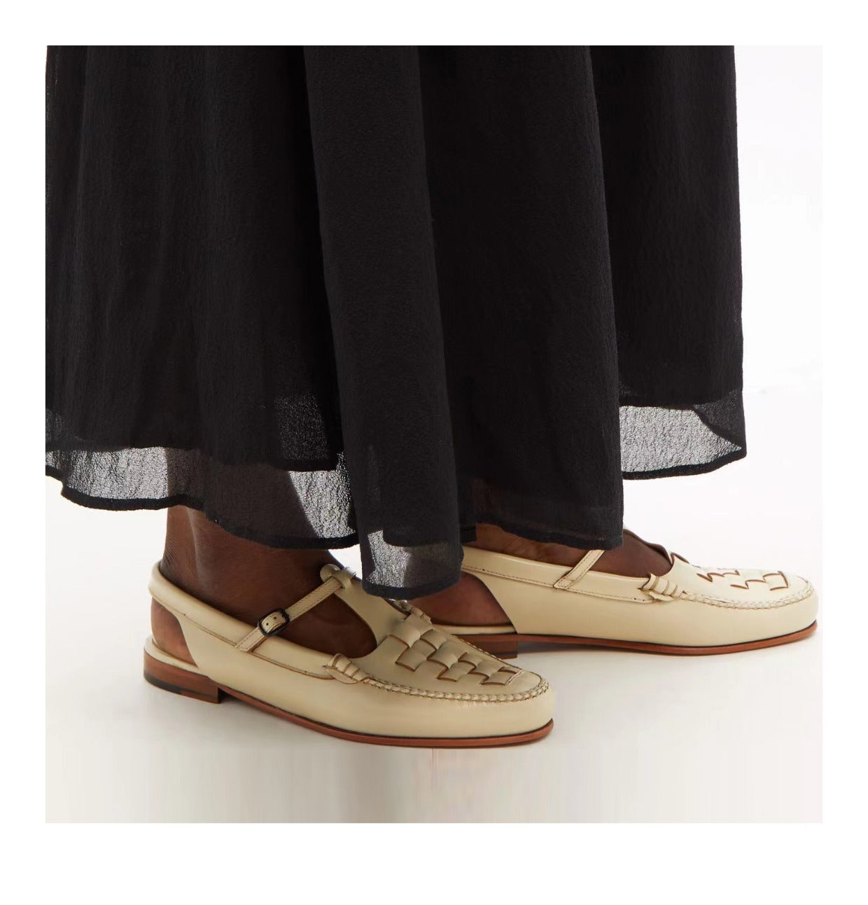 Trinity - Woven Charm Sandals